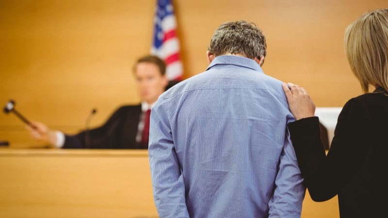 Choosing the right criminal lawyer